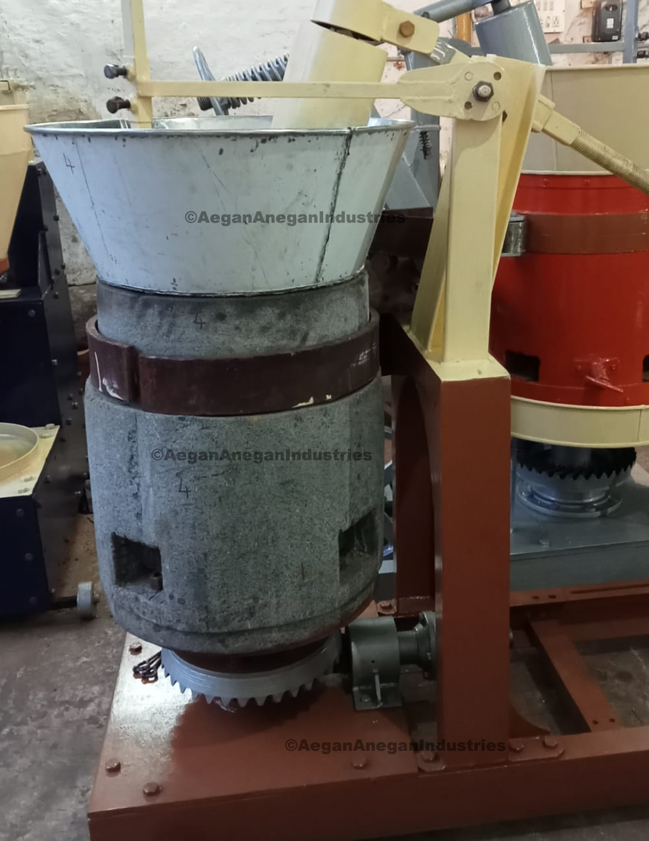 Stone-and-Wood-Oil-Extraction-Machine